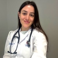 Dra. Sofía Di Mattia, médica cardióloga del Sanatorio Santa Fe, en entrevista en Línea de Tres, Radio Sol Play 91.5