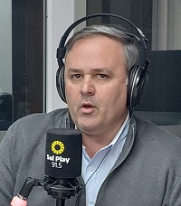 Mariano Gálvez, corredor inmobiliario y abogado de Santa Fe, durante la entrevista en el programa Línea de Tres de NP Producciones.